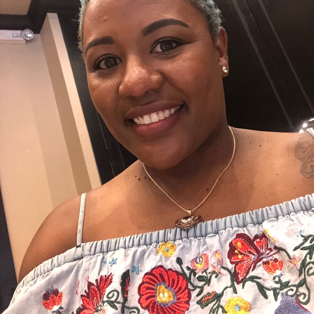 Meet your Posher, Reneisha